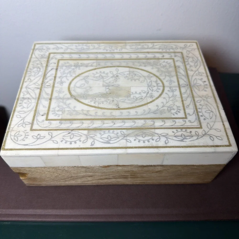 Vintage Wood White Tile Inlay Floral Lid Keepsake Box Boho 8.25'' x 6.25''